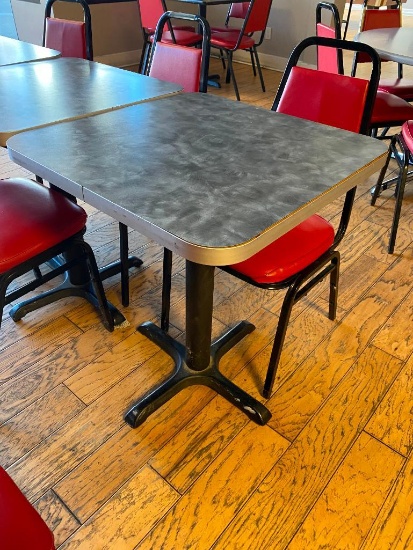 Restaurant Table, Laminate Top, Single Pedestal, 24in x 24in x 29.5in, Nice/Clean