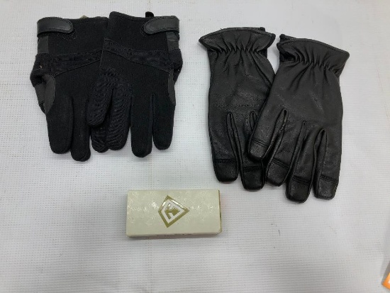 Lot of 3 Items: (1) Hex Armor Needlestick Resistant Size: 10/XL Gloves, (1) Armor Flex Gloves Size: