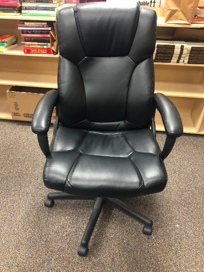 Newer Office Chair by Global Furniture, Mfg. 09/18 - Fixed Arms, Padded, Rolling, Adj. Height