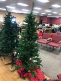 Artificial Christmas Tree, Approx. 5ft on Stand