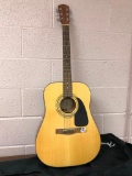 Fender DG-85 Nat Acoustic Guitar w/ Case, One String is Sprung