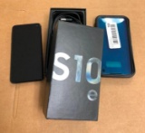 Near New Samsung Galaxy S10e Smart Phone Model SMG970UZKV, Factory Reset, Verizon, No Sim Card w/