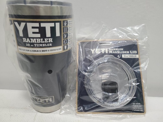 YETI Rambler 30 oz Tumbler Black & Mag Slider Lid