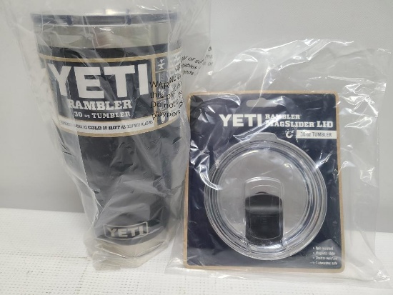 YETI Rambler 30 oz Tumbler Black & Mag Slider Lid