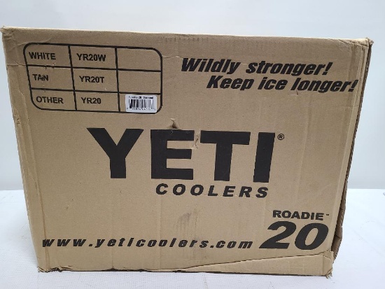 YETI Roadie 20 Charcoal - Unopen Box