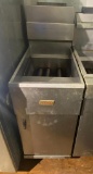 Pitco Frialator Mode: 40S 40lb Gas Floor Fryer, Clean