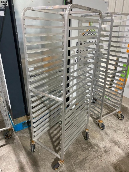 Winholt Model: AL-1820B 20 Pan End Load Medium-Duty Aluminum Bun / Sheet Pan Rack, Mobile