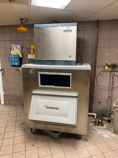 Scotsman 910lb Ice Maker CM3 Water-Cooled Nugget Style Ice Machine - CME1056WS-32H w/ Scotsman