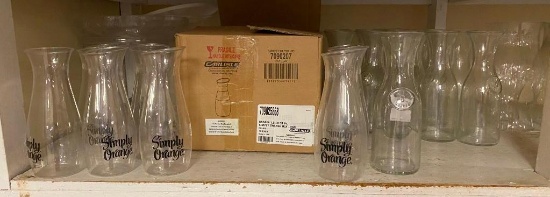 40 - 1 Liter Carafes, 20 Glass, 20 Plastic Carlisle Simply Orange