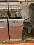 Pitco Frialator Model 40D - 40lb Natural Gas Floor Fryer, Clean, Drained, 2 Baskets