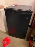 Small Dorm Size Refrigerator