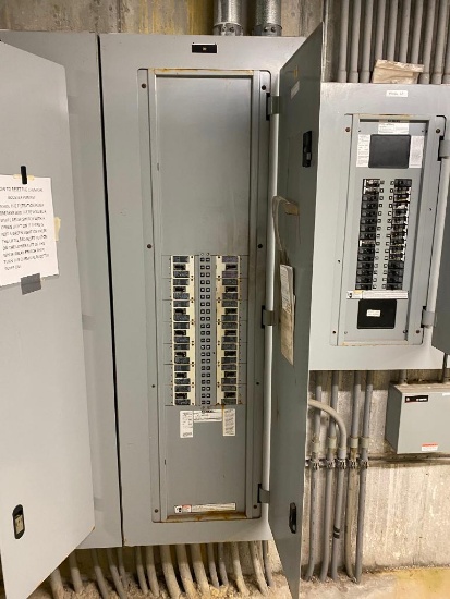 Siemens P3 800 Amps Max Panel, Full of Breakers, Cat. No. P2E68ML800ABS