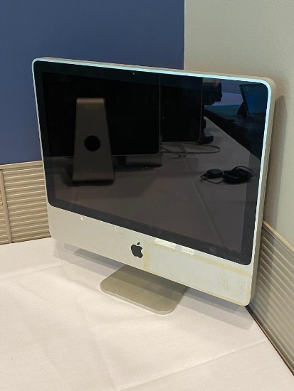 Apple iMac 20-Inch "Core 2 Duo" 2.4 (Al) Specs Mid-2007 (Missing Panel Under Monitor & Somewhat Less
