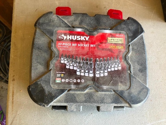 Husky 37-Piece Bit Socket Set, 3/8in Drive, SAE, MM