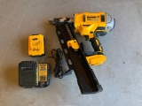DeWalt DCN21PL Cordless Plastic Collated Framing Nailer w/ Charger, Battery