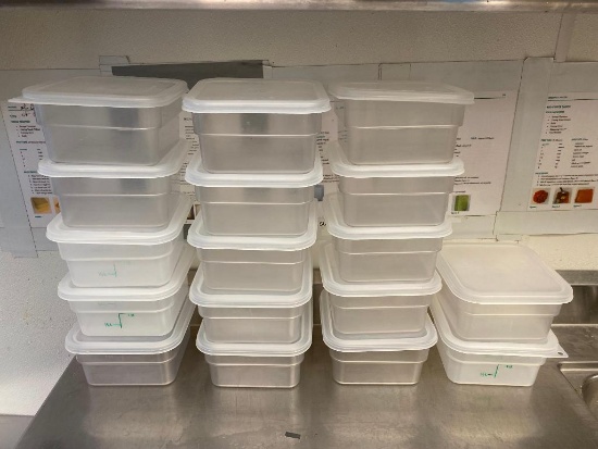 Lot of 17 Cambro 2-Quart Food Containers w/ Lids
