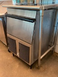 Hoshizaki Self-Contained Ice Machine Flaker - Model: F-33BAH(-C) w/ Manual & Scoop