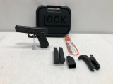 Glock Model 17 Gen 5, Blue Label SN: BGEU205 - w/ 3 Mags, Factory Case