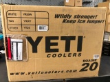 YETI Roadie 20 Cooler Charcoal