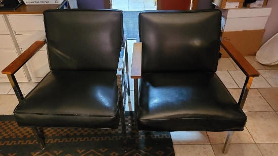 Lot of 4 Lobby Chairs, Chrome Frame, Black Vinyl Cushion Back & Seat