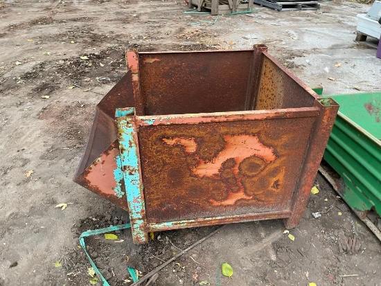 Steel Material Handing Basket, Area for Forks to Lift