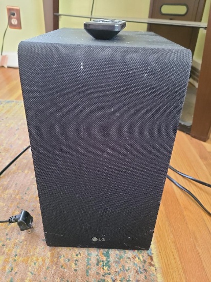 LG Wireless Active Subwoofer Model No. SPJ4B-W w/ Remote | Online Auctions  | Proxibid