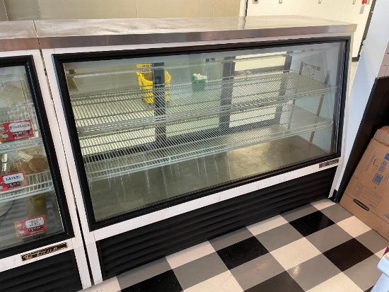 True TSID-72-3 72in Full Service Deli Case w/ Straight Glass - (3) Levels, 115v