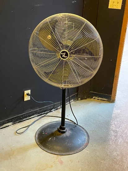 North Tech Model: HVOSF-22 Pedestal Warehouse Fan