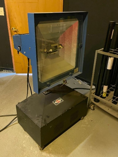 nuArc Model 6K-LE Metal-Halide Screen Printing Lamp on Free Standing Mobile Frame