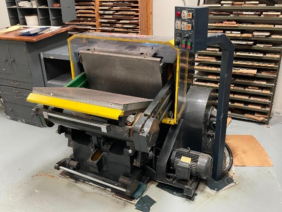 PRINTECH Equip. Model: PE402 Die Cutting & Creasing Machine