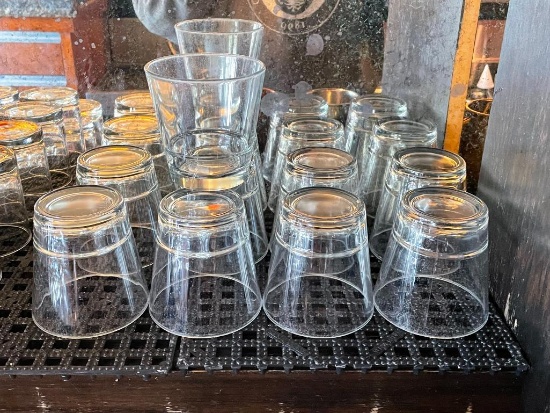 9 Cocktail Bar Glasses