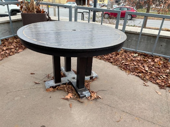 Wood Patio Table, 48in Diameter