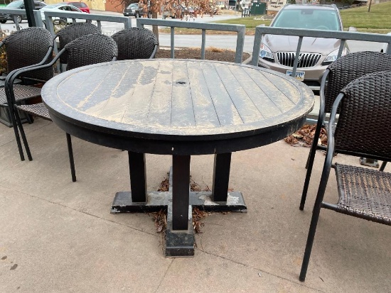 Wood Patio Table, 48in Diameter