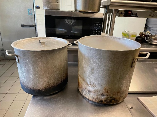 2 NSF Stock Pots, 1 w/ Lid