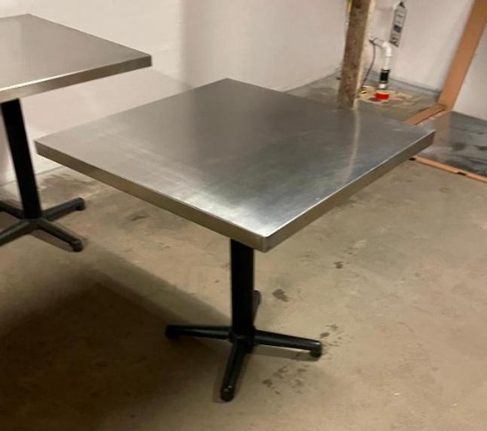 Stainless Steel Top Restaurant Table w/ Single Pedestal Base, 30in x 30in x 29.5in H, High Quality