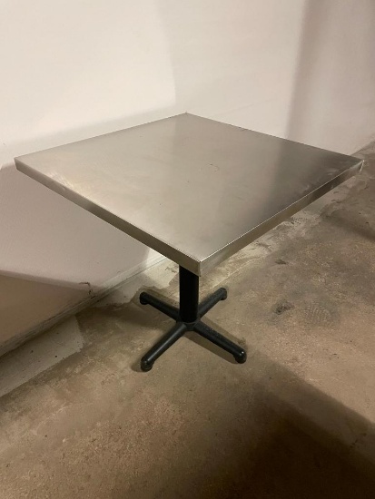 Stainless Steel Top Restaurant Table w/ Single Pedestal Base, 30in x 30in x 29.5in H, High Quality