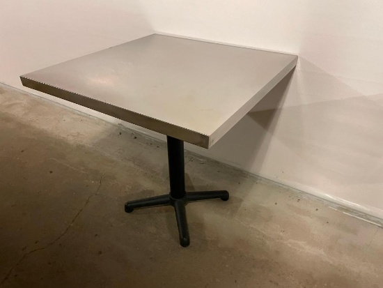 Stainless Steel Top Restaurant Table w/ Single Pedestal Base, 30in x 30in x 29.5in H, High Quality