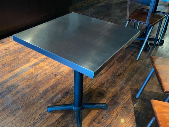 Stainless Steel Top Restaurant Table w/ Single Pedestal Base, 23.5in x 23.5in x 29.5in H, High