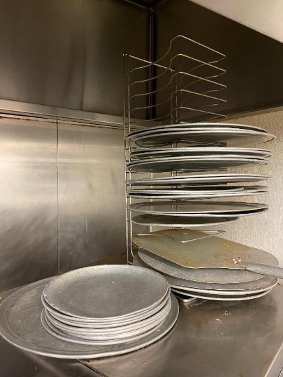 Pizza Pan Rack w/ Pizza Pans & Pizza Peel