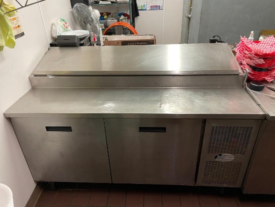 Randell Model: 8268N Refrigerated 2-Door Pizza / Sandwich / Salad Prep Cooler