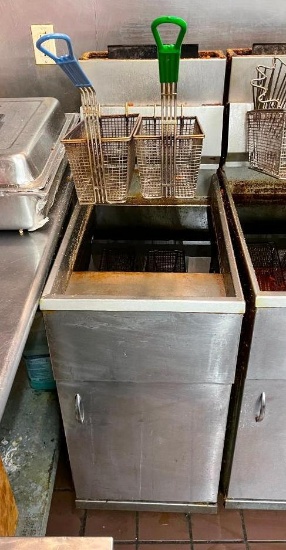 Pitco Frialator Gas Floor Fryer (Approx. 40lb)