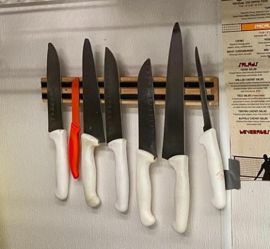 Magnetic Wall-Mount Knife Holder w/ 6 Kitchen Knives