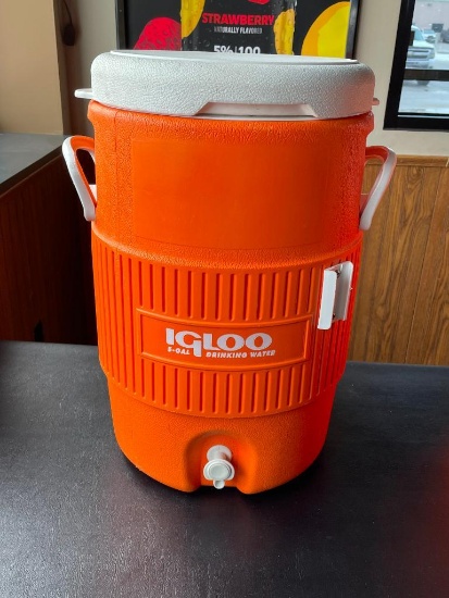 Igloo 5 Gallon Drink Dispenser Cooler