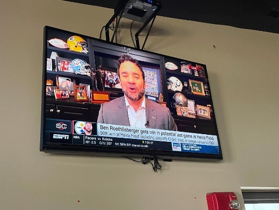 55in TCL HDTV w/ Wall Mount Bracket