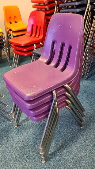 Lot of 4 Matching Purple Matching Molded Plastic Stack Chairs, Sold 4x$