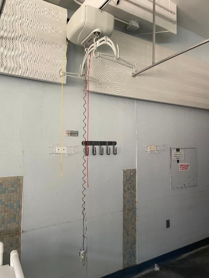 SureHands Lift & Care Systems Model: HM2500LPN - 442 lbs Capacity