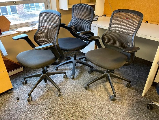 Lot of 3 Matching Office Chairs - 2063 - Sold 3x$, 3 x's High Bid