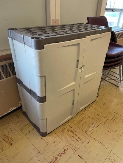 Rubbermaid Storage Cabinet