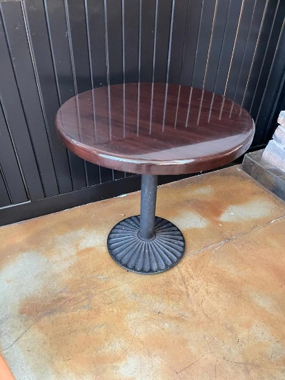Restaurant Table, 30in Round, 29.5in H