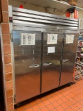Traulsen Model G30010 3-Door Reach-In Commercial Refrigerator w/ Mobile Casters
